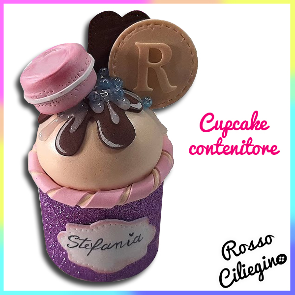 Cupcake con macaron e biscotti in gomma eva