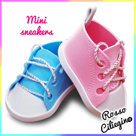 mini Sneakers